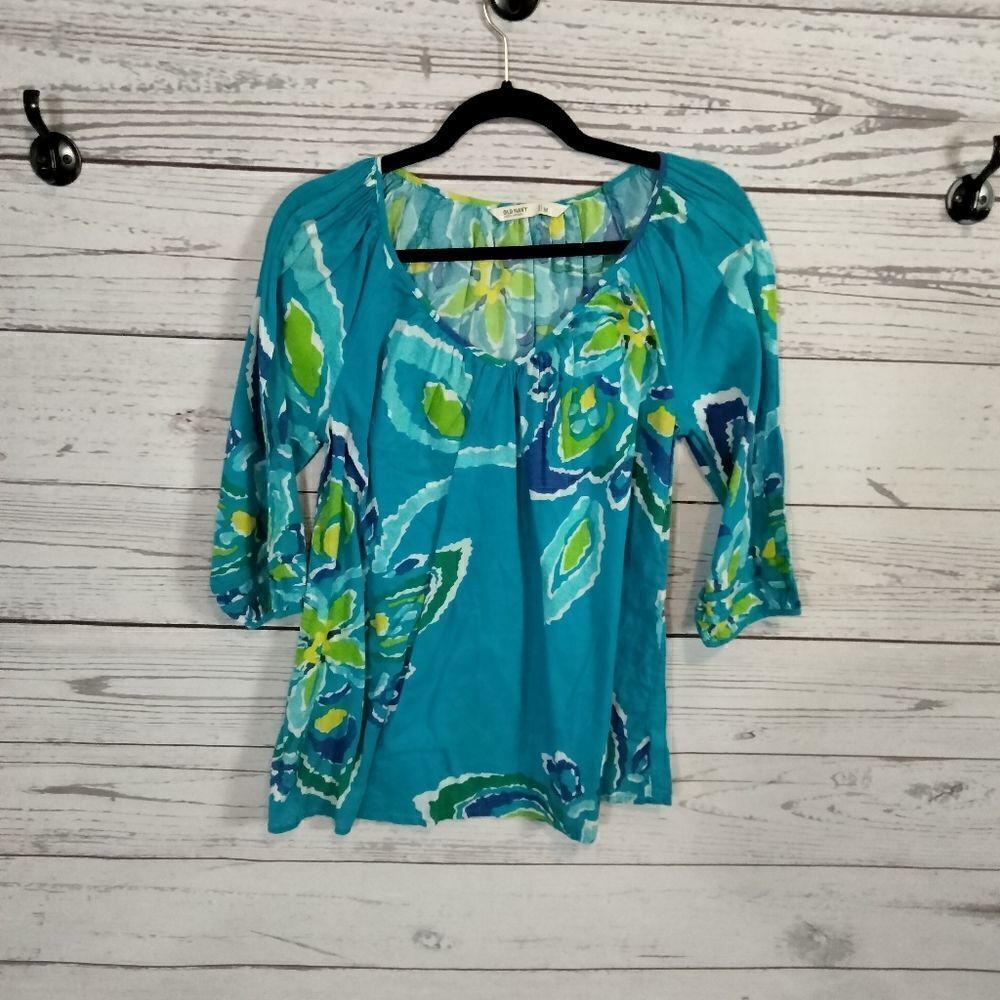 " Old Navy" woman's shirt